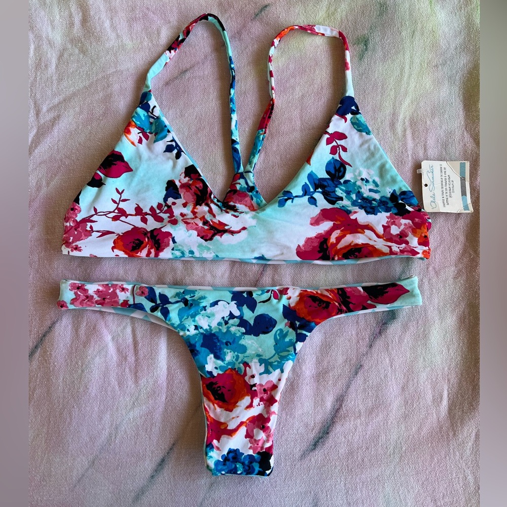 NWT Olala Swimwear Set Spring Garden/Blue Chevron Honokea Top Hapuna Bottoms